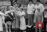 Standbild Kühe Sabetha Kansas USA, 1936, aus Sekunde 39 historischem Filmmaterial Videoclip 65675053235