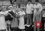 Standbild Kühe Sabetha Kansas USA, 1936, aus Sekunde 40 historischem Filmmaterial Videoclip 65675053235