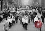 Standbild May Day Parade New York City USA, 1941, aus Sekunde 4 historischem Filmmaterial Videoclip 65675053243