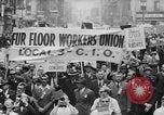 Standbild May Day Parade New York City USA, 1941, aus Sekunde 10 historischem Filmmaterial Videoclip 65675053243