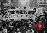 Standbild May Day Parade New York City USA, 1941, aus Sekunde 15 historischem Filmmaterial Videoclip 65675053243