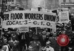 Standbild May Day Parade New York City USA, 1941, aus Sekunde 17 historischem Filmmaterial Videoclip 65675053243