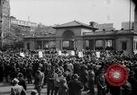 Standbild May Day Parade New York City USA, 1941, aus Sekunde 25 historischem Filmmaterial Videoclip 65675053243