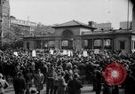 Standbild May Day Parade New York City USA, 1941, aus Sekunde 26 historischem Filmmaterial Videoclip 65675053243