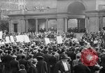 Standbild May Day Parade New York City USA, 1941, aus Sekunde 36 historischem Filmmaterial Videoclip 65675053243