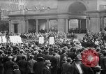 Standbild May Day Parade New York City USA, 1941, aus Sekunde 37 historischem Filmmaterial Videoclip 65675053243