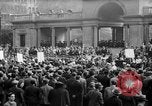 Standbild May Day Parade New York City USA, 1941, aus Sekunde 40 historischem Filmmaterial Videoclip 65675053243
