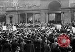 Standbild May Day Parade New York City USA, 1941, aus Sekunde 41 historischem Filmmaterial Videoclip 65675053243