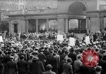 Standbild May Day Parade New York City USA, 1941, aus Sekunde 44 historischem Filmmaterial Videoclip 65675053243