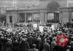 Standbild May Day Parade New York City USA, 1941, aus Sekunde 45 historischem Filmmaterial Videoclip 65675053243