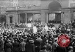 Standbild May Day Parade New York City USA, 1941, aus Sekunde 46 historischem Filmmaterial Videoclip 65675053243