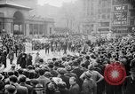 Standbild May Day Parade New York City USA, 1941, aus Sekunde 58 historischem Filmmaterial Videoclip 65675053243
