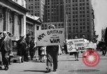 Standbild picket line New York City USA, 1941, aus Sekunde 3 historischem Filmmaterial Videoclip 65675053245