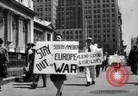 Standbild picket line New York City USA, 1941, aus Sekunde 12 historischem Filmmaterial Videoclip 65675053245