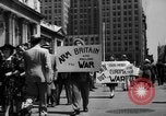 Standbild picket line New York City USA, 1941, aus Sekunde 20 historischem Filmmaterial Videoclip 65675053245