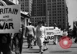 Standbild picket line New York City USA, 1941, aus Sekunde 24 historischem Filmmaterial Videoclip 65675053245