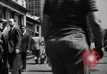 Standbild picket line New York City USA, 1941, aus Sekunde 25 historischem Filmmaterial Videoclip 65675053245