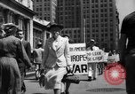Standbild picket line New York City USA, 1941, aus Sekunde 26 historischem Filmmaterial Videoclip 65675053245