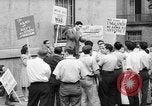 Standbild American Union für Organisation gegen Krieg New York City USA, 1941, aus Sekunde 20 historischem Filmmaterial Videoclip 65675053246