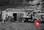 Immagine di Air Raid Shelter Seattle Washington USA, 1940, secondo 19 filmato di repertorio 65675053250