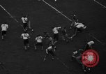Immagine di Football americano New York City USA, 1940, secondo 25 filmato di repertorio 65675053252