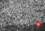 Immagine di Football americano New York City USA, 1940, secondo 33 filmato di repertorio 65675053252