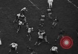 Immagine di Football americano New York City USA, 1940, secondo 36 filmato di repertorio 65675053252