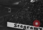 Immagine di Football americano New York City USA, 1940, secondo 45 filmato di repertorio 65675053252