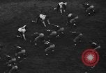 Immagine di Football americano New York City USA, 1940, secondo 49 filmato di repertorio 65675053252