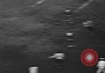 Immagine di Football americano New York City USA, 1940, secondo 54 filmato di repertorio 65675053252
