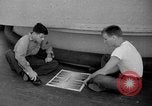 Standbild Segler an Deck Corregidor Island Philippinen, 1945, aus Sekunde 19 historischem Filmmaterial Videoclip 65675053294