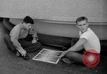 Standbild Segler an Deck Corregidor Island Philippinen, 1945, aus Sekunde 20 historischem Filmmaterial Videoclip 65675053294