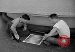 Standbild Segler an Deck Corregidor Island Philippinen, 1945, aus Sekunde 25 historischem Filmmaterial Videoclip 65675053294