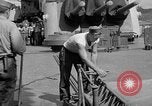 Standbild Segler an Deck Corregidor Island Philippinen, 1945, aus Sekunde 39 historischem Filmmaterial Videoclip 65675053294