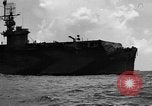 Image USS Windham Bay (CVE-92) de la mer de Chine., 1945, de la seconde 10 séquences d'archives historiques vidéo 65675053298