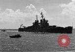 Standbild USS Pittsburgh (CA-72) China Sea, 1945, aus Sekunde 33 historischem Filmmaterial Videoclip 65675053299