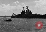 Standbild USS Pittsburgh (CA-72) China Sea, 1945, aus Sekunde 40 historischem Filmmaterial Videoclip 65675053299