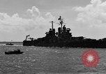 Standbild USS Pittsburgh (CA-72) China Sea, 1945, aus Sekunde 42 historischem Filmmaterial Videoclip 65675053299