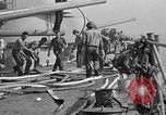 Standbild USS Savanne CL-42 Salerno Italien, 1943, aus Sekunde 12 historischem Filmmaterial Videoclip 65675053302