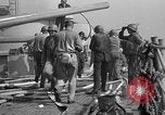 Standbild USS Savanne CL-42 Salerno Italien, 1943, aus Sekunde 17 historischem Filmmaterial Videoclip 65675053302