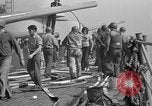 Standbild USS Savanne CL-42 Salerno Italien, 1943, aus Sekunde 19 historischem Filmmaterial Videoclip 65675053302