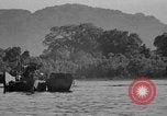 Standbild Landung Handwerk mechanisierte Purata Bougainville Papua Neu Guinea, 1943, aus Sekunde 62 historischem Filmmaterial Videoclip 65675053304