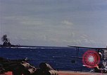Image USS Honolulu CL-48 théâtre du Pacifique, 1943, de la seconde 15 séquences d'archives historiques vidéo 65675053306