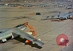 Standbild Atlas Rakete Vandenberg Air Force Base California USA, 1968, aus Sekunde 59 historischem Filmmaterial Videoclip 65675053319
