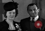 Standbild Deutsch Krieg Braut New York City USA, 1945, aus Sekunde 17 historischem Filmmaterial Videoclip 65675053330