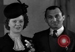 Standbild Deutsch Krieg Braut New York City USA, 1945, aus Sekunde 30 historischem Filmmaterial Videoclip 65675053330