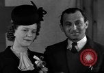 Standbild Deutsch Krieg Braut New York City USA, 1945, aus Sekunde 40 historischem Filmmaterial Videoclip 65675053330