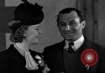 Standbild Deutsch Krieg Braut New York City USA, 1945, aus Sekunde 43 historischem Filmmaterial Videoclip 65675053330