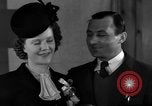 Standbild Deutsch Krieg Braut New York City USA, 1945, aus Sekunde 46 historischem Filmmaterial Videoclip 65675053330
