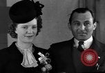 Standbild Deutsch Krieg Braut New York City USA, 1945, aus Sekunde 51 historischem Filmmaterial Videoclip 65675053330